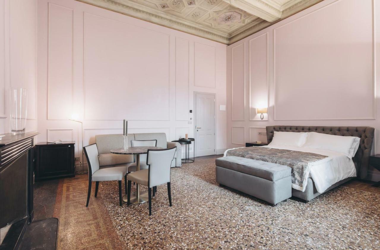 Gregorini Bingham Art Luxury Suites Bologna Exterior photo